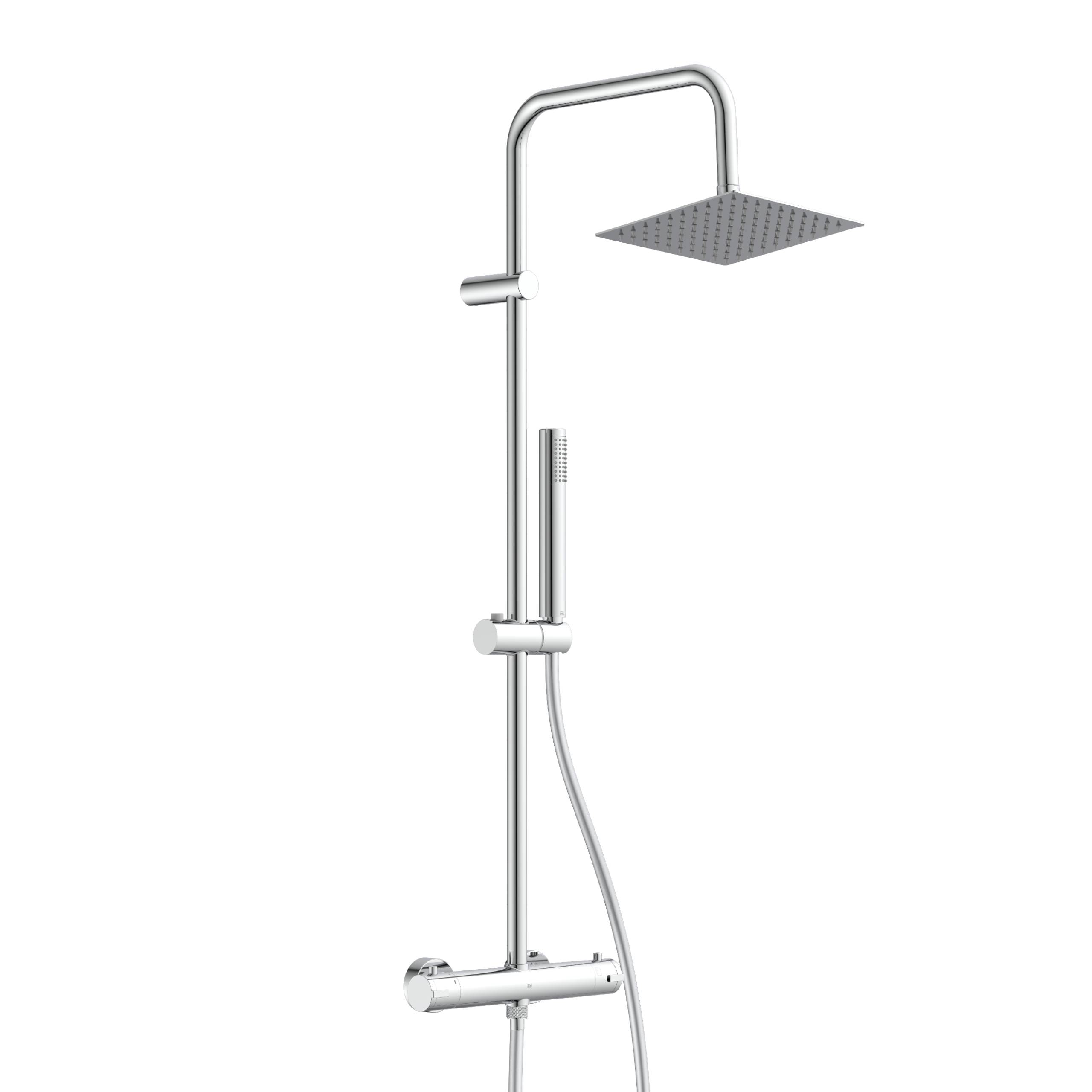 Ein modernes verchromtes Duschmischersystem mit quadratischem Deckenbrausekopf und tragbarem Handbrausekopf, mit elegantem, minimalistische Designkonzept.
