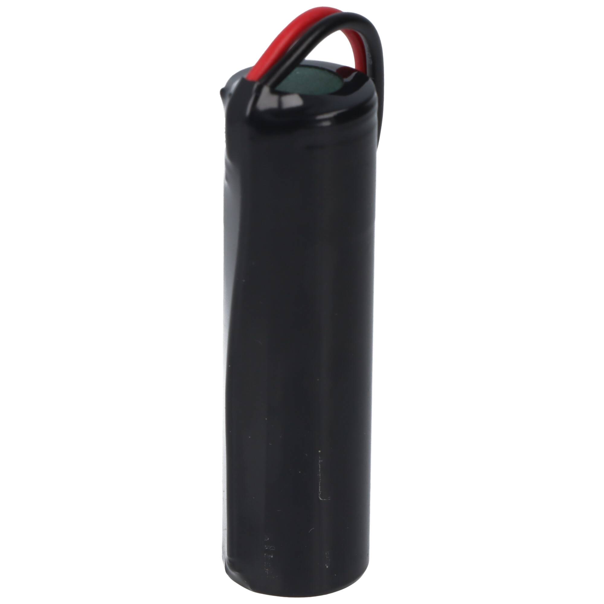 Eine zylindrische schwarze elektrische Komponente mit zwei roten Drähten, die von oben herausragen, gezeigt auf weißem Hintergrund.