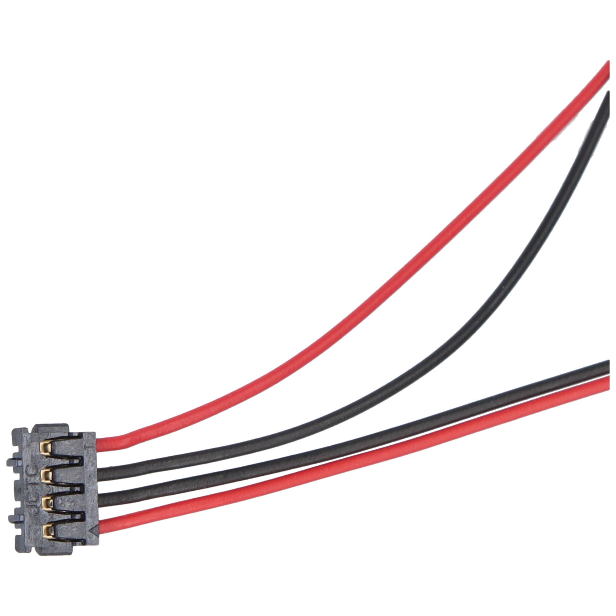 Ein vierpoliger Stecker mit zwei roten Drähten und zwei schwarzen Drähten, die sich davon erstrecken, wird für elektronische Verbindungen oder Verkabelung verwendet.