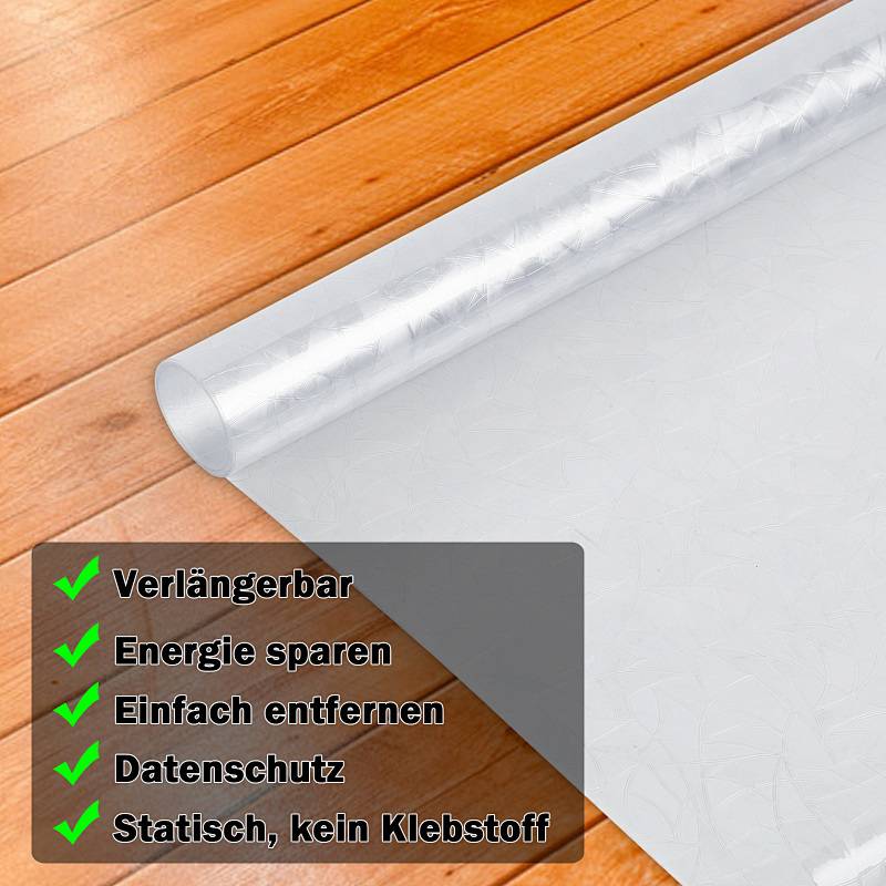 Ein teilweise ausgerollter Wärmeisolierfilm auf einem Holzboden mit einer Checkliste: „Energiesparend, Verlängerbar, Einfach zu entfernen, Statisch, kein Klebstoff
