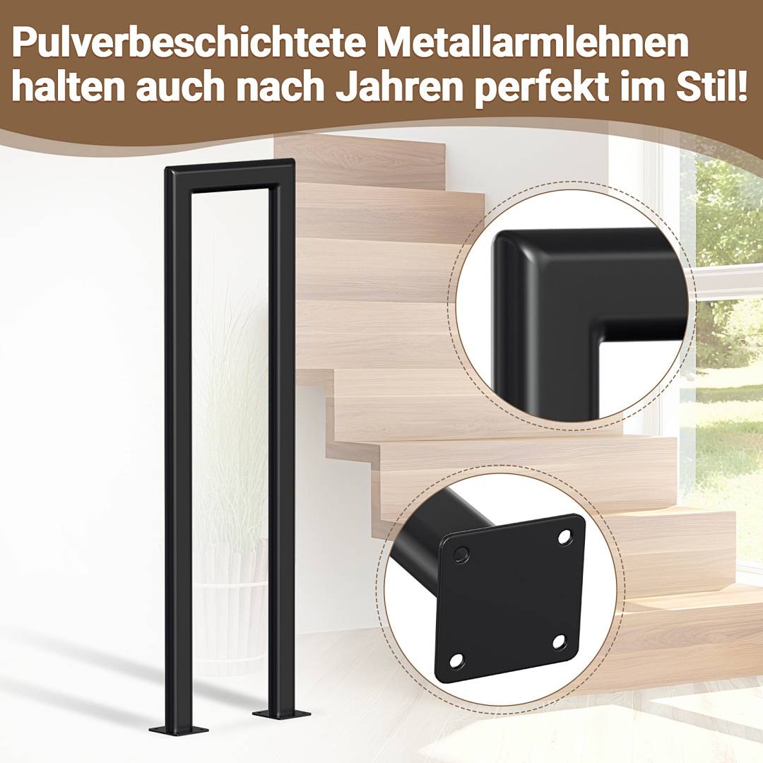 Ein modernes schwarzes Metallgeländer wird neben einer Holztreppe gezeigt. Eingesetzte Bilder heben sein Eckdesign und die Grundplatte hervor. Der deutsche Text lautet: „Pulverbeschichtete Metallarmlehnen halten auch nach Jahren perfekt im Stil!