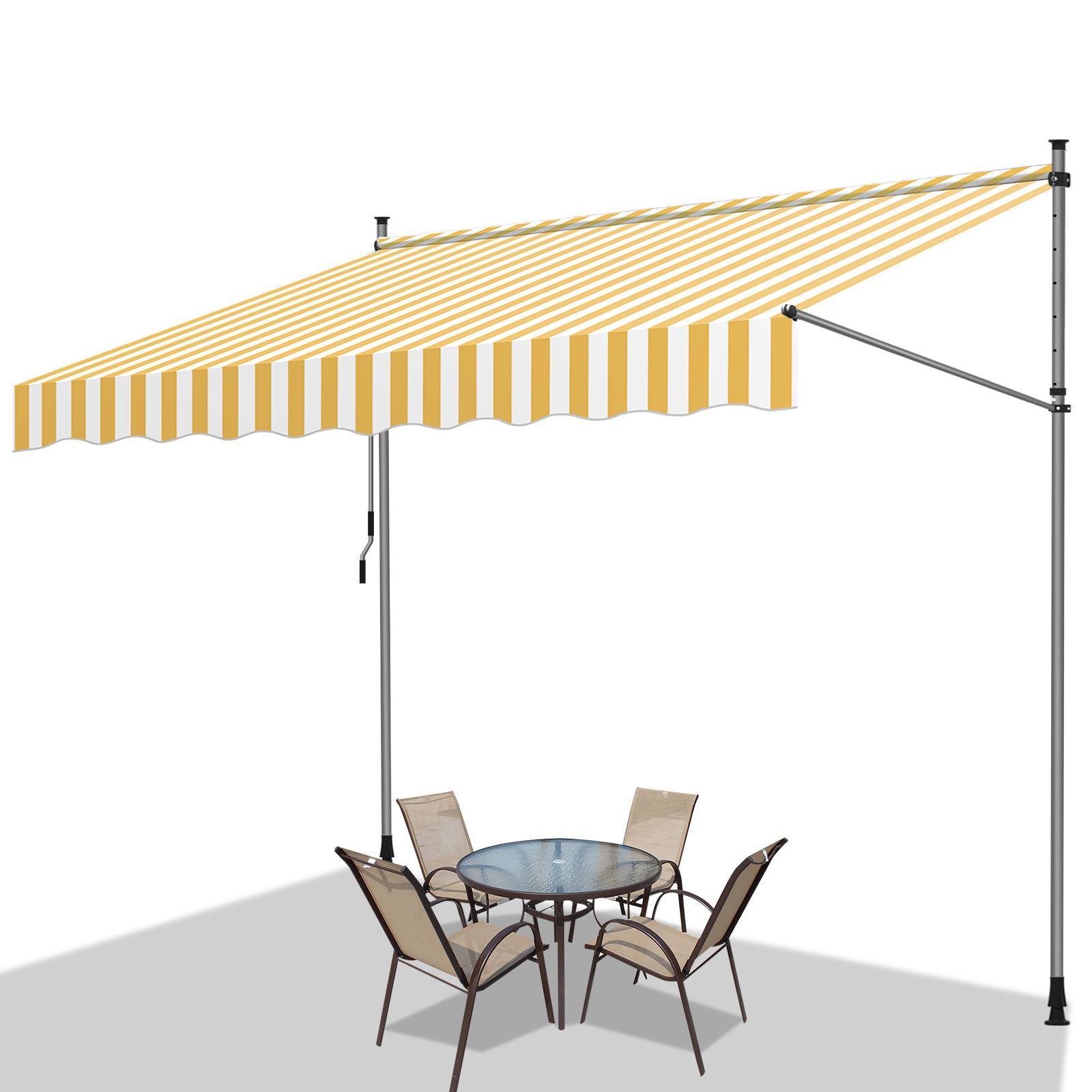 Eine gelb-weiß gestreifte ausfahrbare Markise erstreckt sich über einen runden Glastisch mit vier Stühlen, die auf einer Terrasse aufgestellt sind.