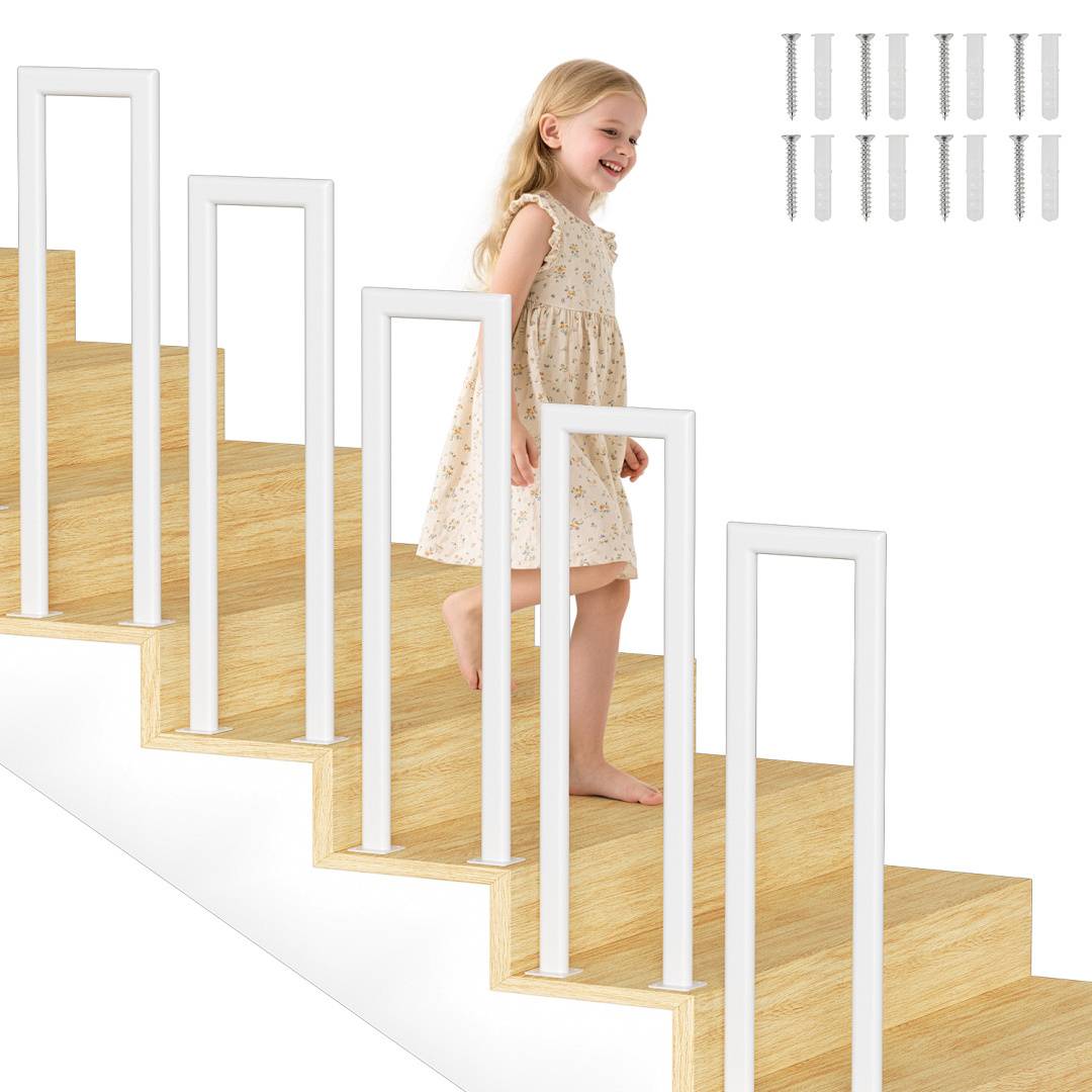 Ein junges Mädchen in einem Kleid geht eine Holztreppe mit weißen Sicherheitstoren und beiliegenden Schrauben hinunter und zeigt Kindsicherheitsmerkmale.