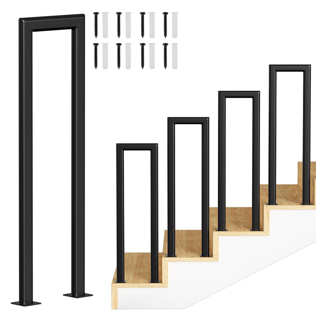 Schwarze Handlaufpfosten und Schrauben neben einer hölzernen Treppe mit angebrachten Handläufen, die Installationskomponenten und das fertige Aussehen demonstrieren.