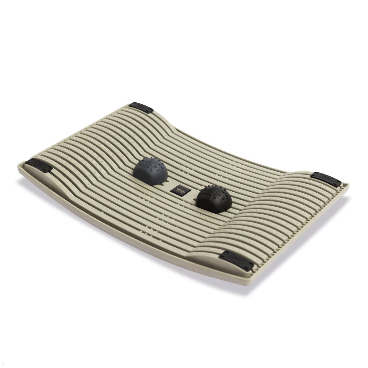 Ein beiges Balanceboard mit schwarzen Griffen und zwei runden Knöpfen in der Mitte zur Fußplatzierung, entwickelt für Übungen oder Physiotherapie.