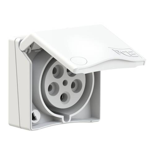 Eine Steckdose mit Schutzvorrichtung, mit runden und quadratischen Öffnungen ausgestattet, für die Verwendung im Freien konzipiert.