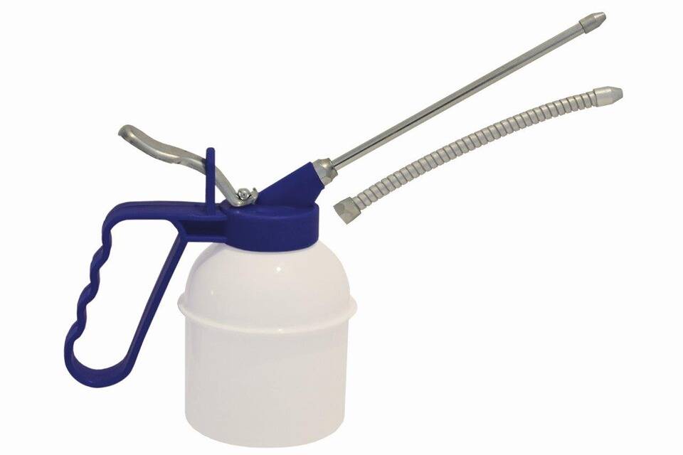 Spritzöler, 0,5 l starres und flexibles Metallauslaufrohr mit Messingpumpe, Stahlblech, weiß lackiert