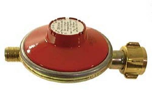 Ein roter Gasregler mit einer metallischen Befestigung an der Seite, verwendet zur Kontrolle des Gasflusses.