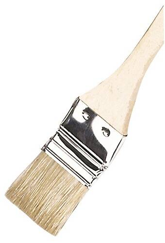 Ein breiter, flacher Pinsel mit Naturborsten und Holzgriff, der üblicherweise zum Anstreichen großer Flächen verwendet wird.