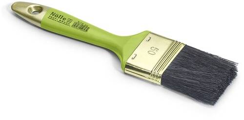 Ein Malerpinsel mit grünem Griff und metallischer Zwinge, auf dem die Nummer „50