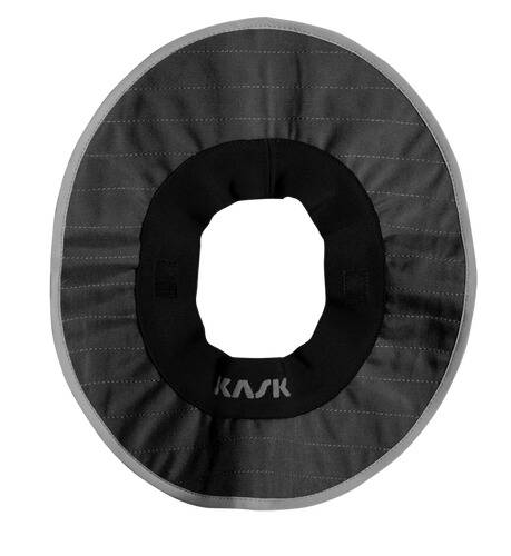 Kreisförmiges, gepolstertes Helmzubehör von Kask, das zusätzlichen Komfort und Schutz bietet und aus schwarzem Material mit grauen Kanten besteht.