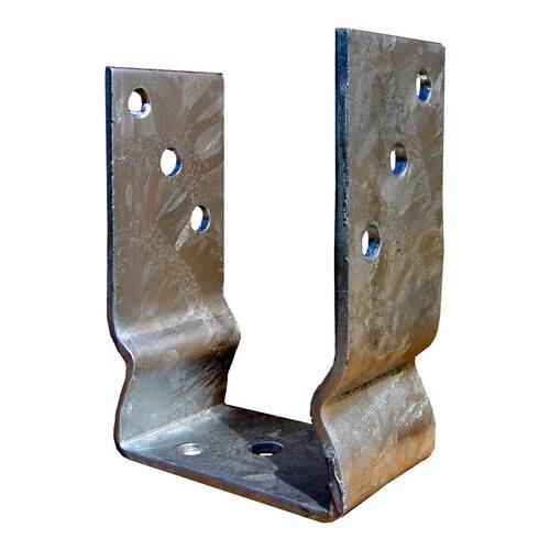 Ein Metallbalkenträger mit vorgebohrten Löchern, entwickelt zur Unterstützung und Verbindung von Holzbalken in Bau- oder Schreinereiarbeiten.