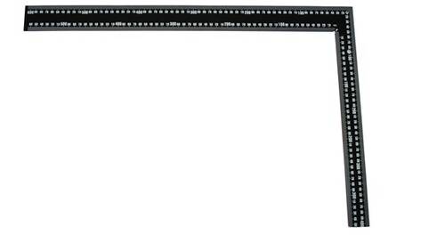 Das Bild zeigt einen schwarzen, rechteckigen Metallrahmen mit gleichmäßig verteilten Bohrungen, der einem Rackmount-Gerät ähnelt.