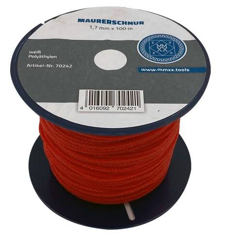 Eine Spule rote Maurerschnur mit der Aufschrift „MAURERSCHNUR, 1,7 mm x 100 m