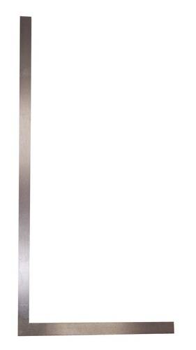 Ein vertikales Metallstab mit einem Farbverlauf von Silber zu Dunkel.