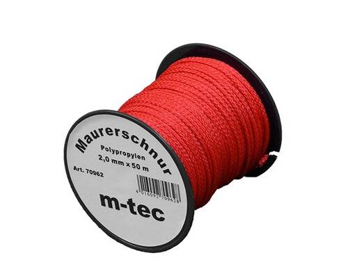 Eine Spule rote Polypropylen-Schnur mit der Bezeichnung „Maurerschnur 2,0 mm x 50 m m-tec