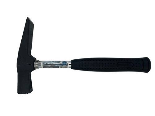 Geologiehammer mit schwarzem Gummigriff und Stahlschaft, verwendet für geologische Tätigkeiten.