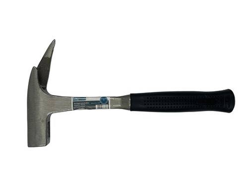 Ein Hammer mit schwarzem Gummigriff und metallischem Kopf mit spitzer Klaue und Schlagfläche, auf weißem Hintergrund dargestellt.