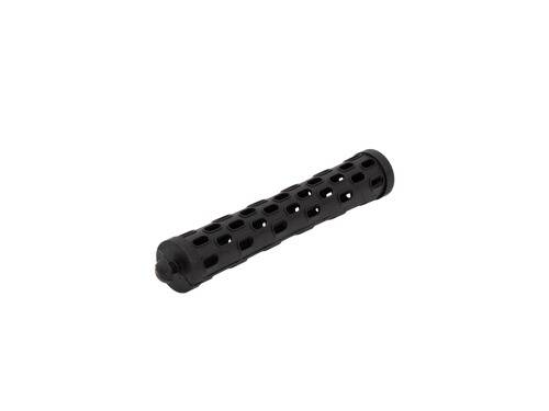 Ein schwarzes zylindrisches Objekt mit einem perforierten Design, möglicherweise ein Schalldämpfer oder eine Kompensatoren, ruht auf weißem Hintergrund.