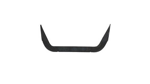 Schwarze Kunststoff-Stoßstangenspoiler mit spitzen Enden, entworfen für vordere Fahzeugstoßstangen, verbessert Aerodynamik und Stil.