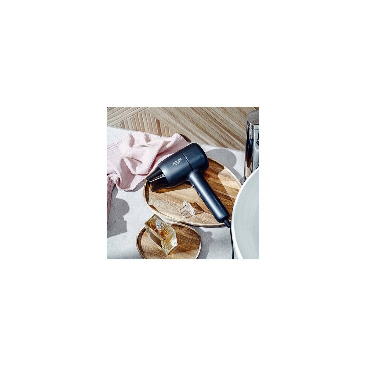 Adler AD 2279 Haartrockner mit 2 Luft- & Temperaturstufen, 1800 W, Navyblau