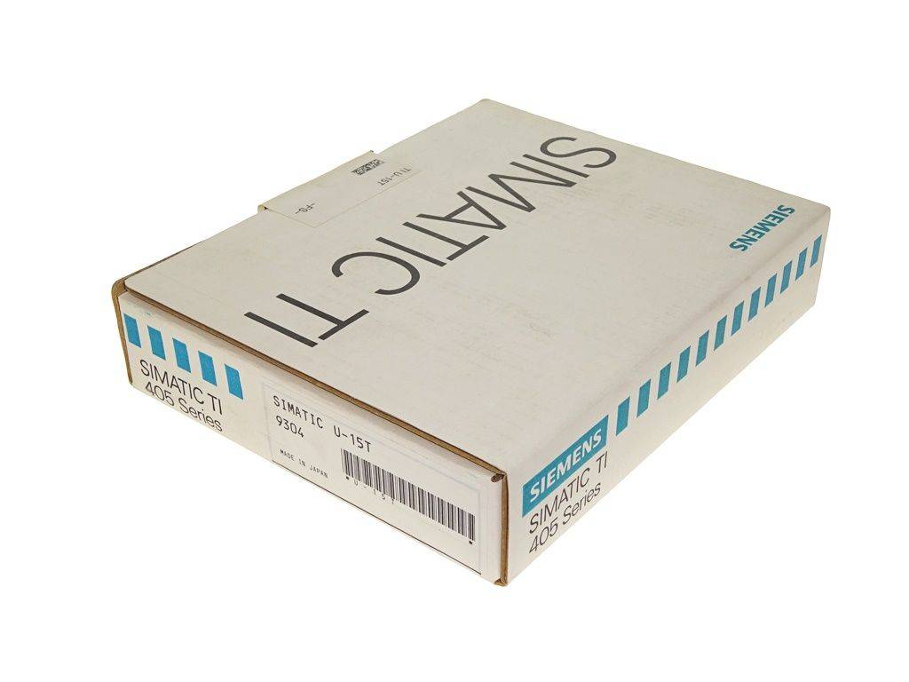 Ein Kasten mit der Bezeichnung SIMATIC TI 435 Serie und SIMATIC U-IST 9304 von Siemens, wahrscheinlich enthaltend Ausrüstung für industrielle Automatisierung.