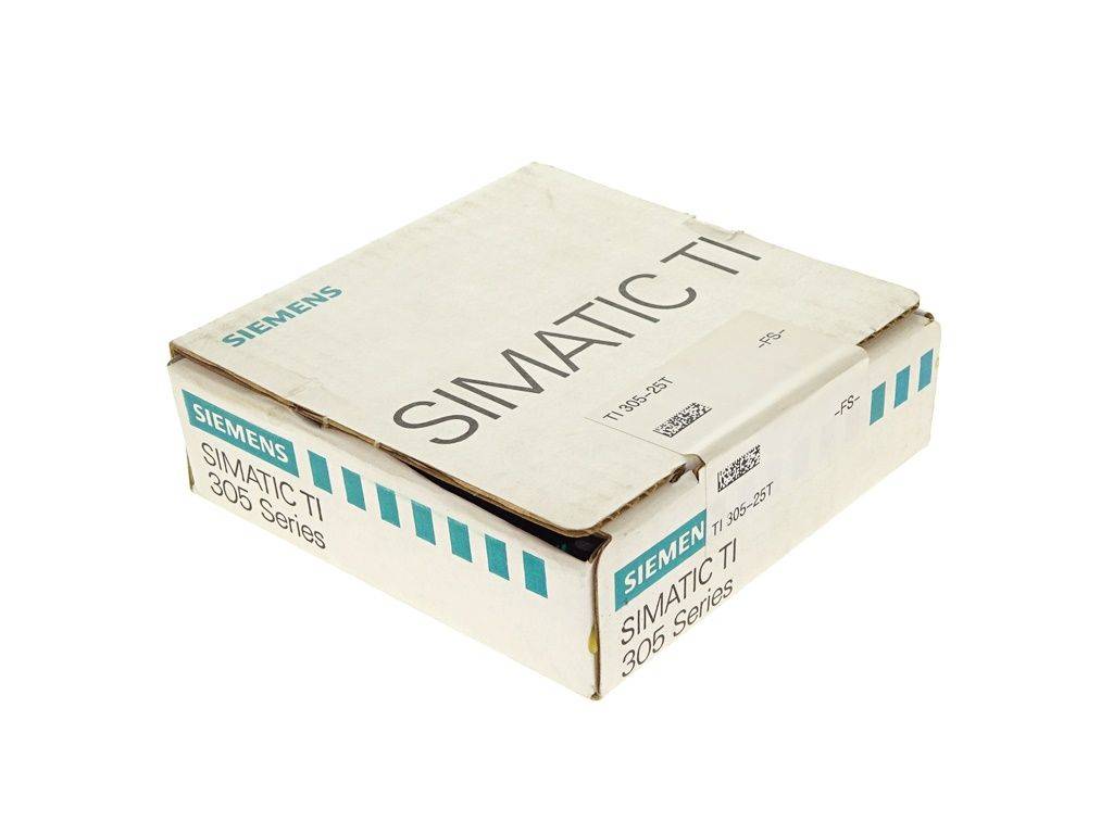 Eine Kartonbox mit der Beschriftung „Siemens SIMATIC TI 305 Series