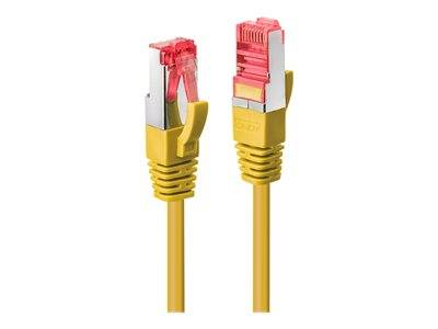 Ein gelbes Ethernet-Kabel mit roten Steckern an jedem Ende, entwickelt für Hochgeschwindigkeits-Internetverbindungen und Netzwerk-Setups.
