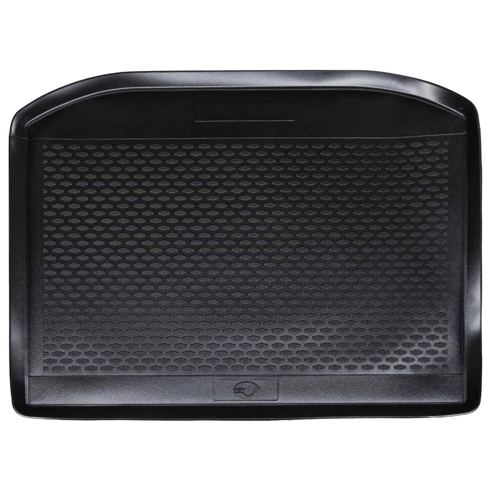 Schwarze Kofferraummatten mit strukturiertem, erhöhtem Muster für besseren Grip und Schutz.