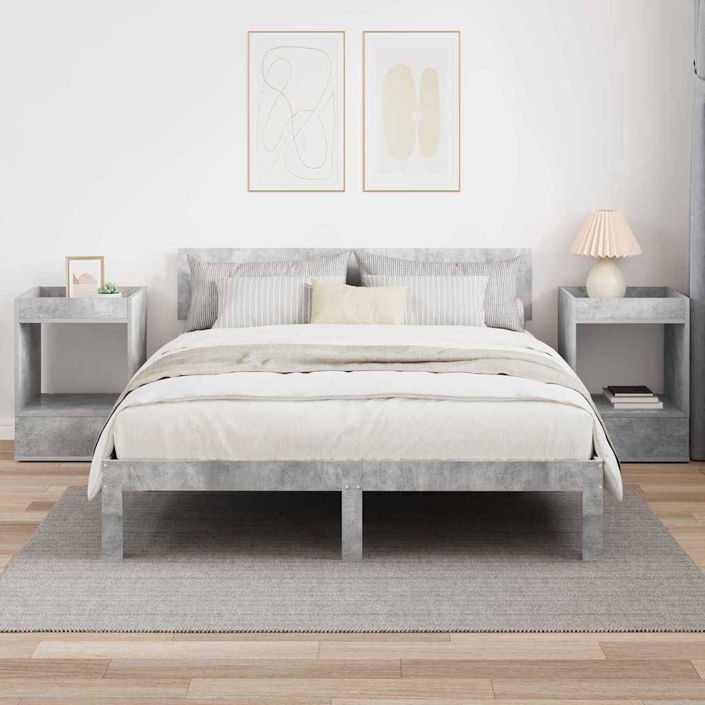 Ein modernes Schlafzimmer mit einem grauen Bett mit weißer Bettwäsche, zwei grauen Nachttischen mit Lampen und minimalistischer Wandkunst über dem Bett.
