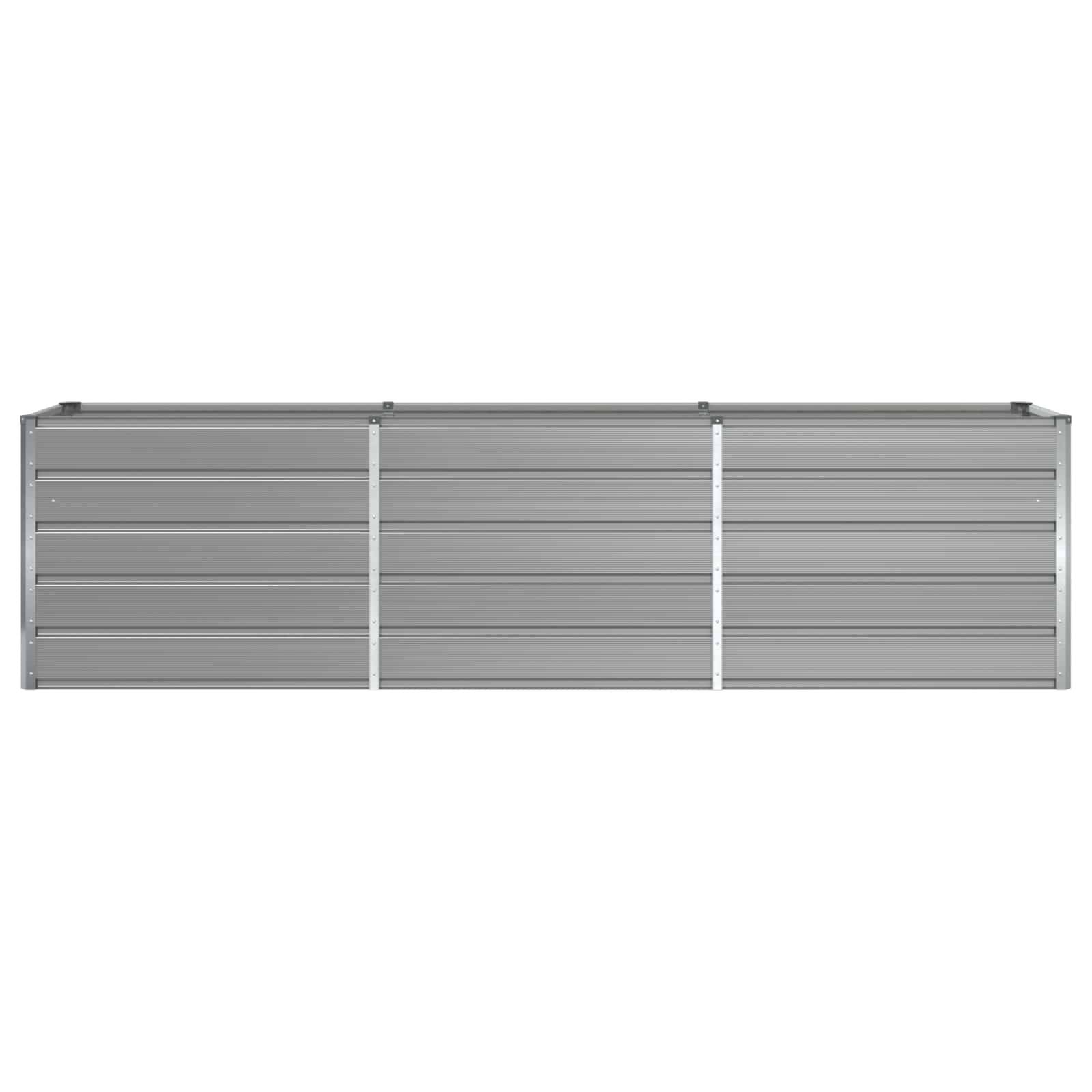 Graue Metallgaragentür mit horizontalen Paneelen und vertikalen Verstärkungen, von vorne betrachtet.