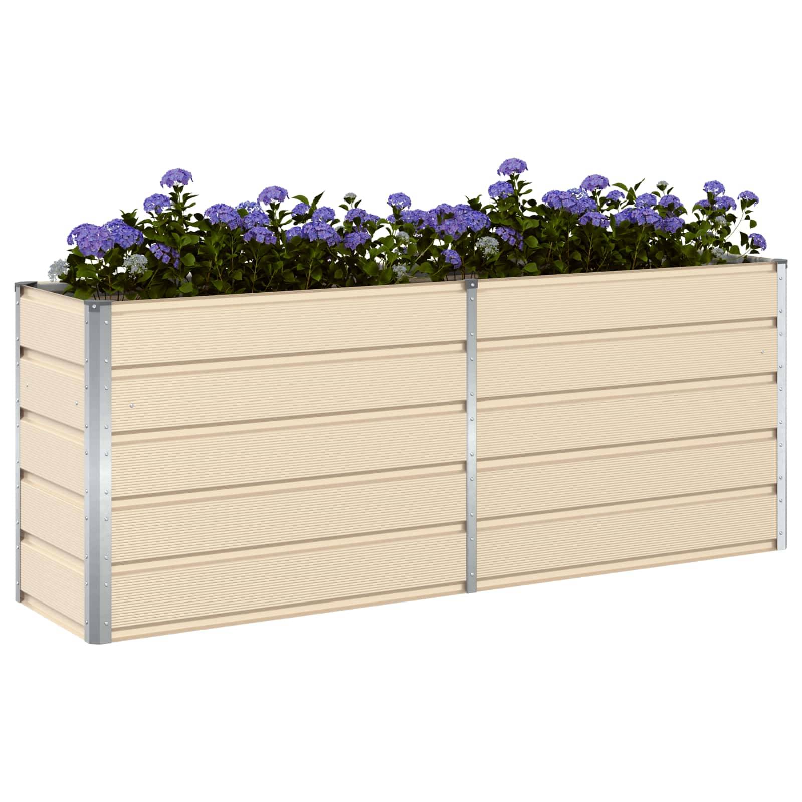 Rechteckiges erhöhtes Hochbeet mit beigen Holzpaneelen, gefüllt mit blühenden violetten Blumen.