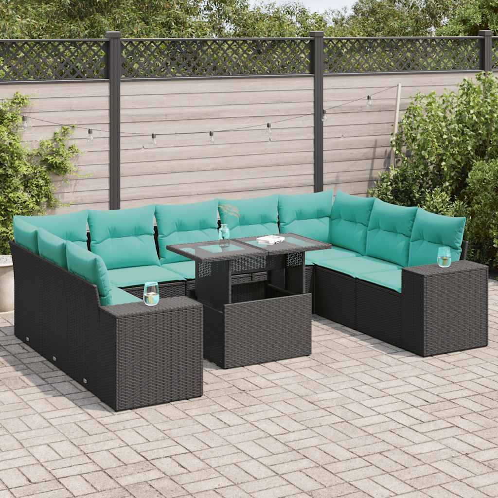 Gartenmöbel-Set für draußen mit dunkelm Rattanrahmen und türkisfarbenen Kissen, bestehend aus einem Ecksofa und einem Glastisch auf einer gefliesten Terrasse.