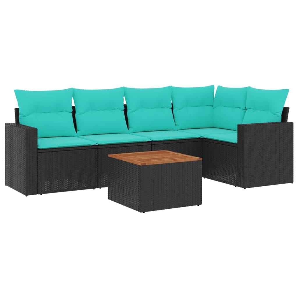 Outdoor-Rattansektional-Sofa in Schwarz mit türkisfarbenen Kissen und passendem rechteckigem Couchtisch mit Holzplatte auf weißem Hintergrund.