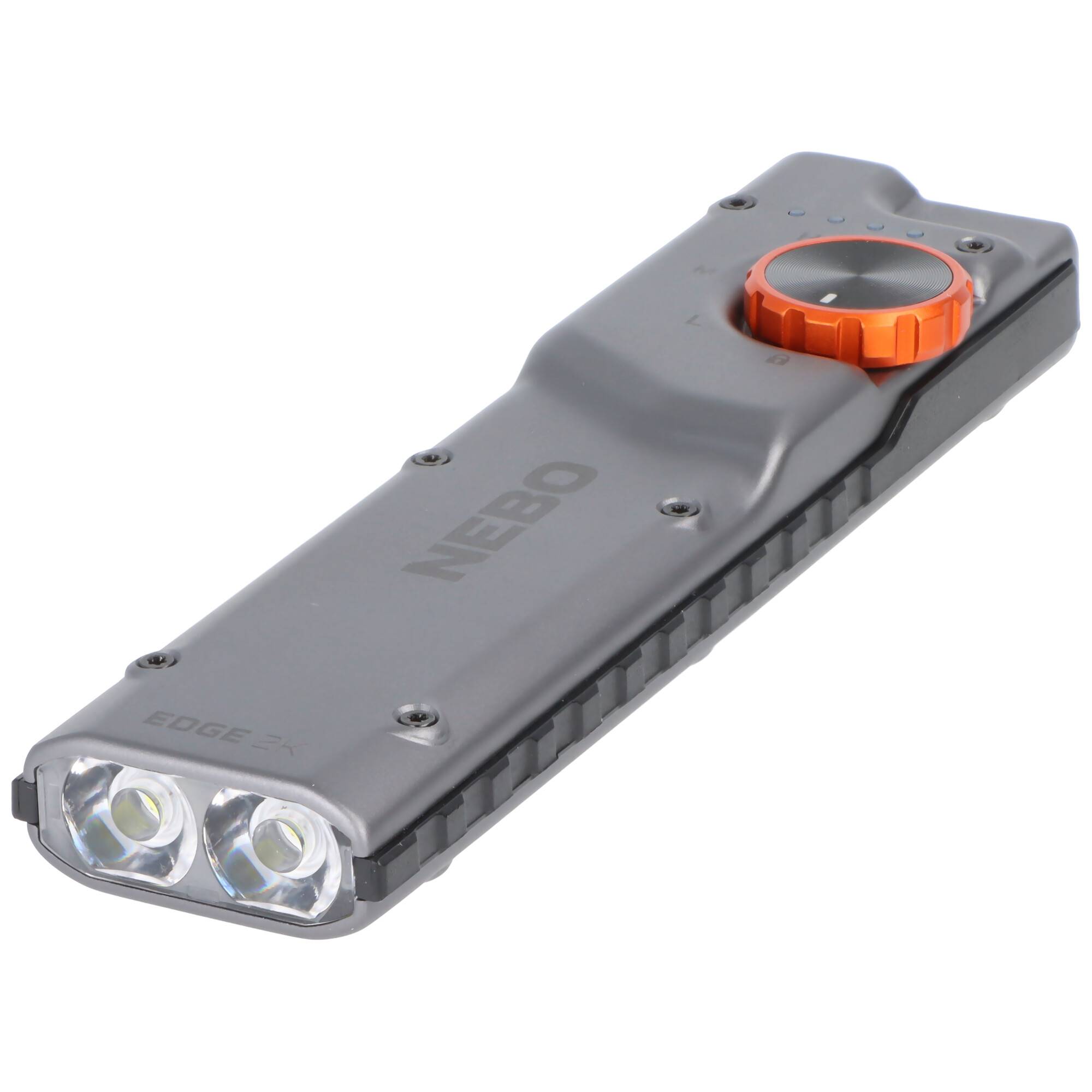 Eine kompakte, graue LED-Taschenlampe mit zwei Linsen, Marke „NEBO