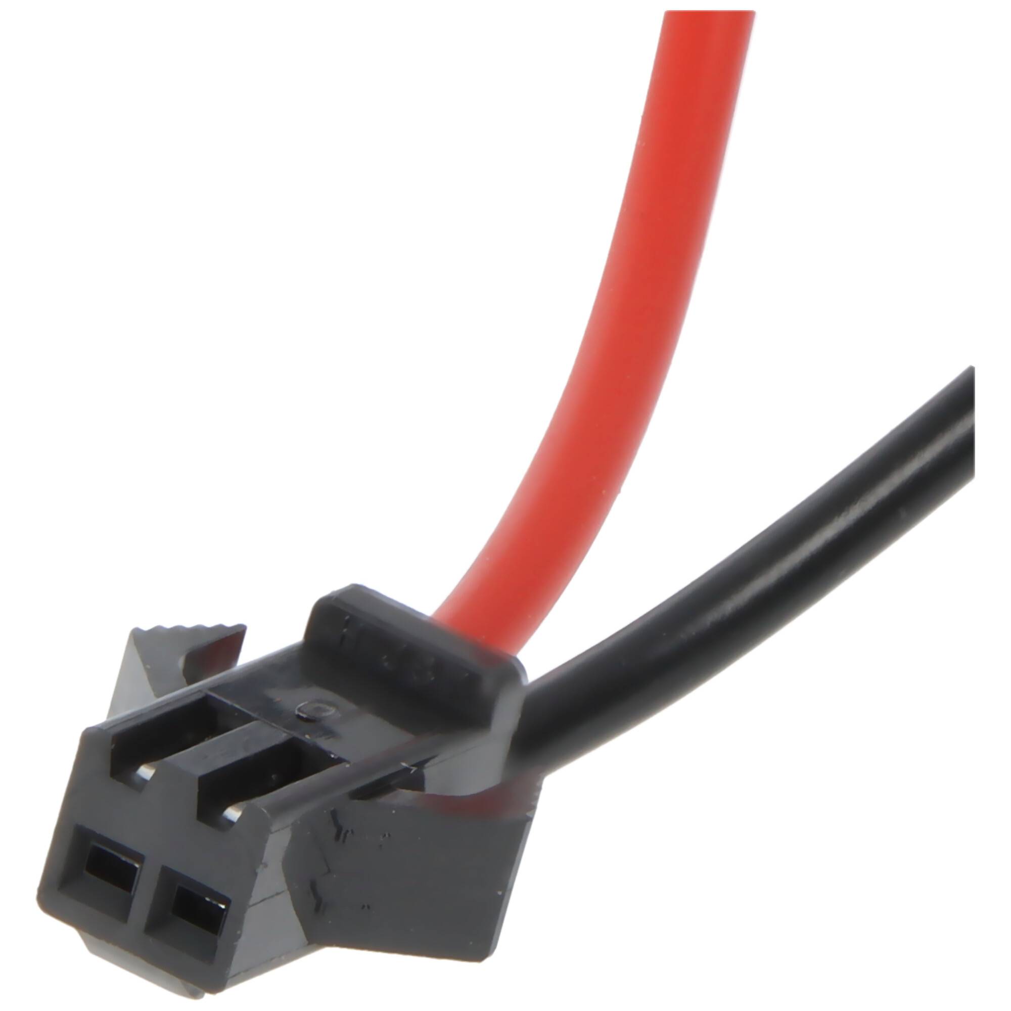 Ein Nahaufnahmebild eines zweipoligen schwarzen Steckers mit roten und schwarzen Drähten, der häufig für Elektronik und kleine Stromverbindungen verwendet wird.