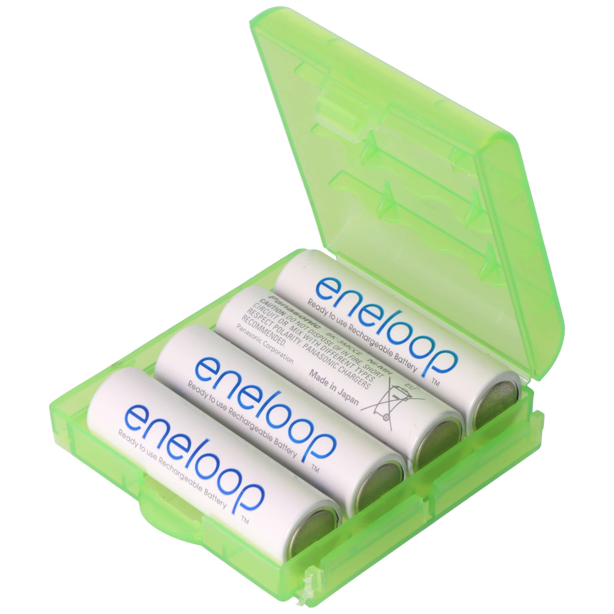 Vier weiße 'eneloop' Akkus in einer transparenten grünen Kunststoffbox.