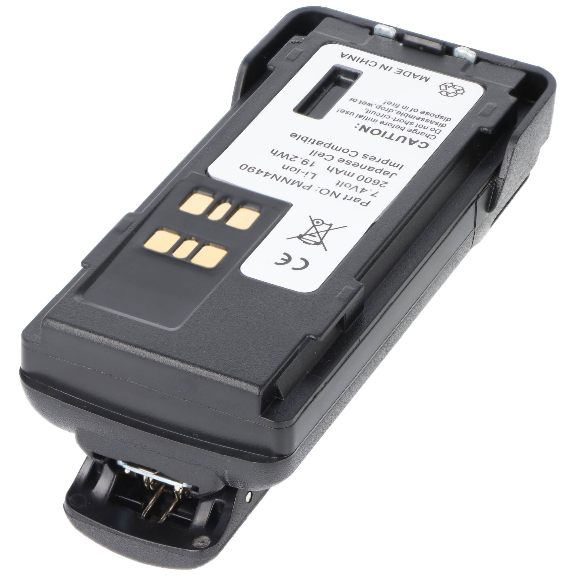 Radiobatterie mit Vorsichtsetikett und Kontaktstiften, ausgestattet mit einer Befestigungsklammer für sichere Anbringung, entworfen für Kommunikationsgeräte.