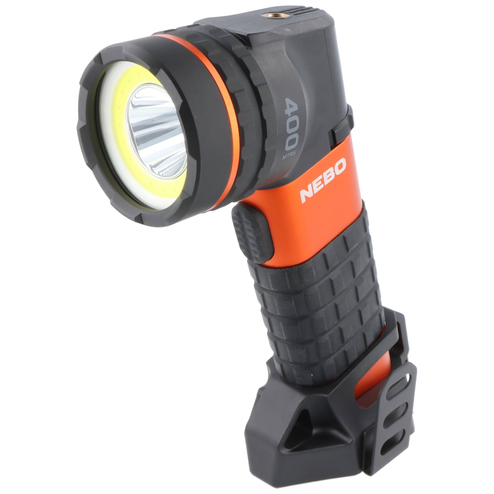 Eine schwarz-orange abgewinkelte Taschenlampe mit 