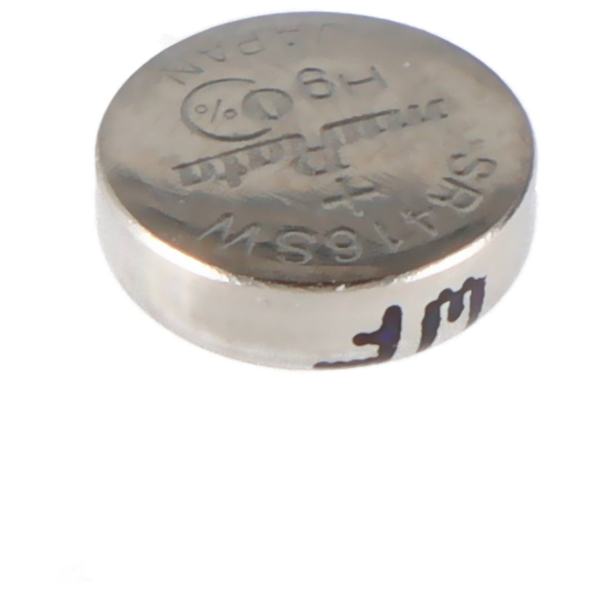 Eine kleine Silberoxid-Knopfzellenbatterie mit der Aufschrift 