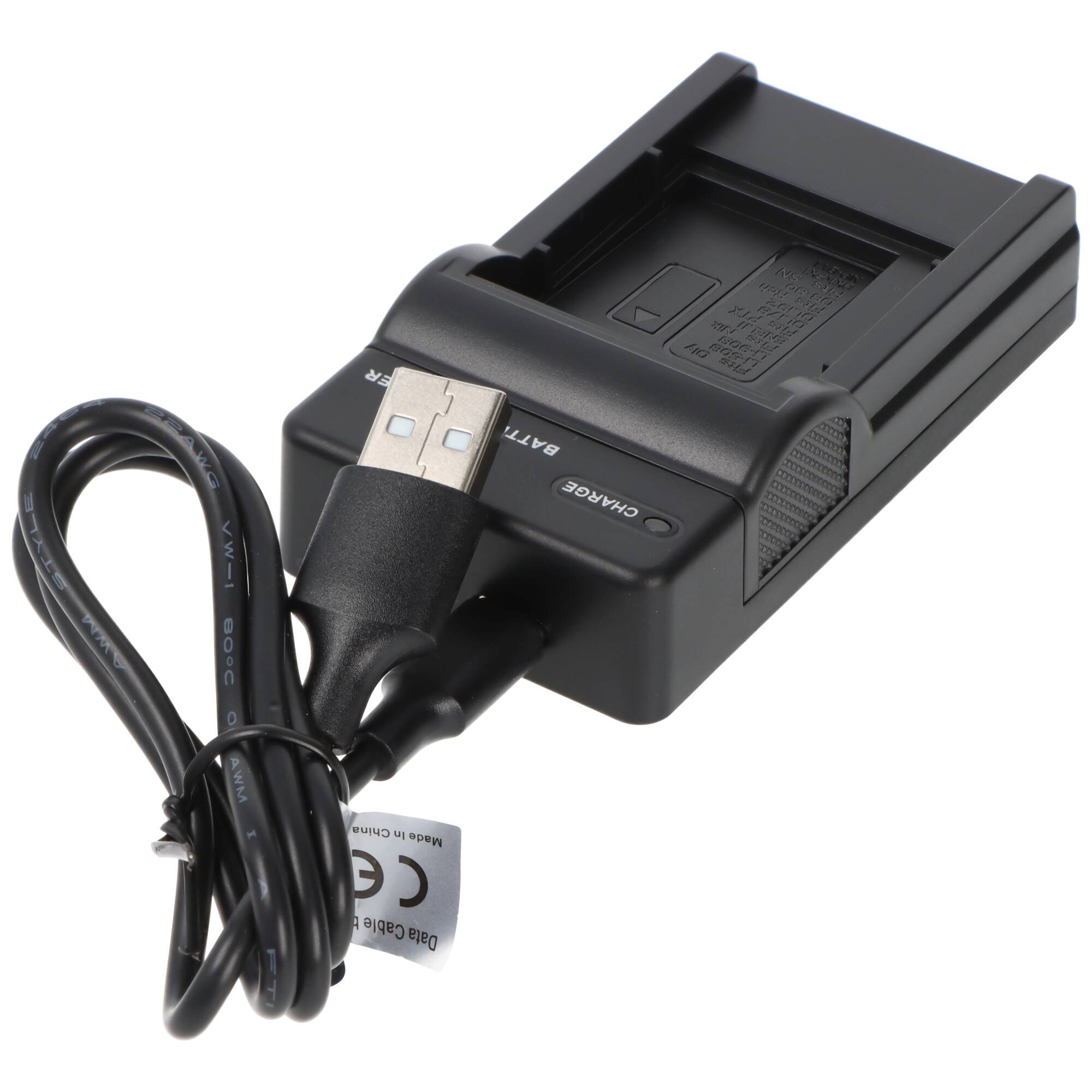 Batterieladegerät mit angekoppeltem USB-Kabel, entwickelt zum Laden von Batterien für Kameras oder andere elektronische Geräte.