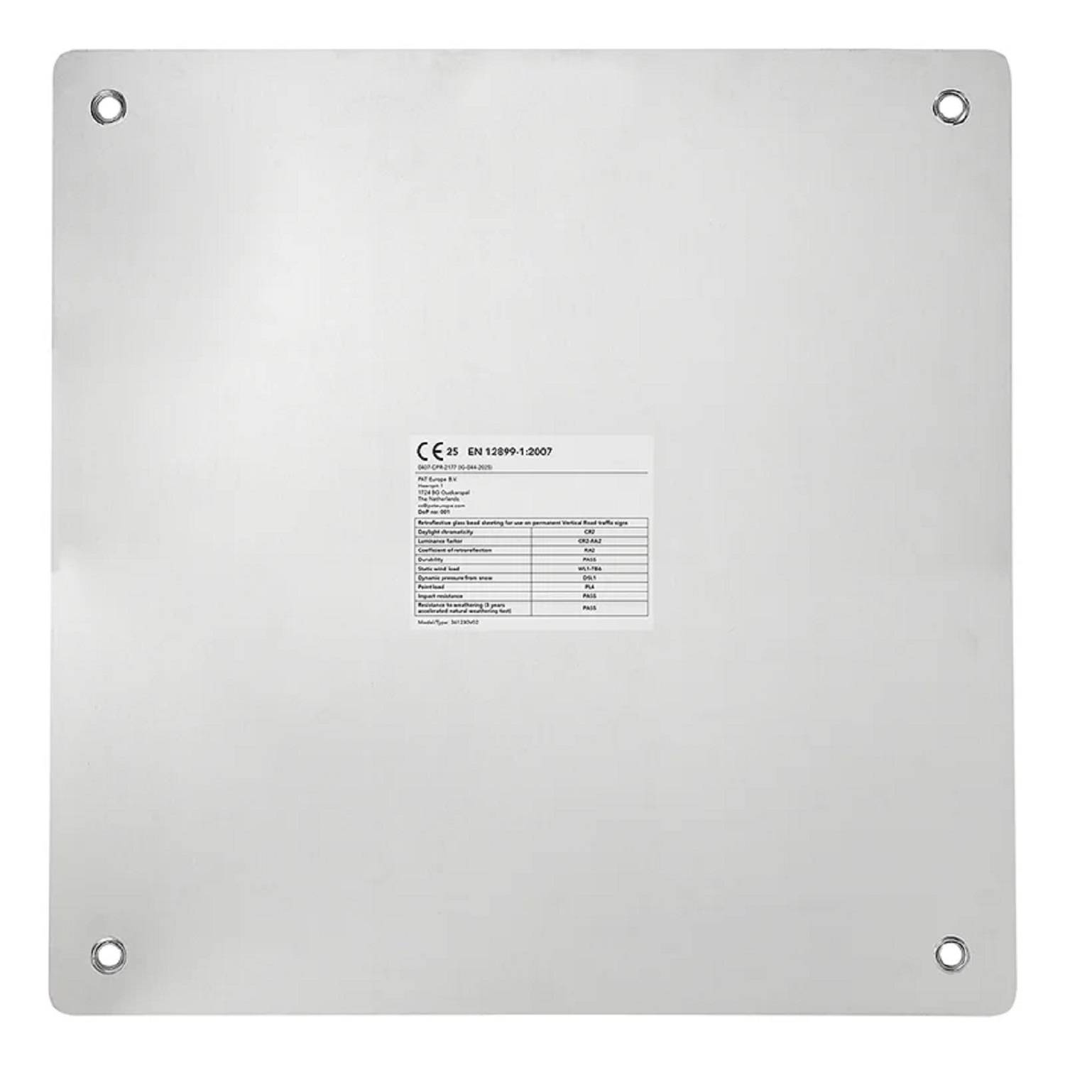 Eine weiße, quadratische Metallplatte mit vier Ecklöchern zur Befestigung. Ein zentrales Etikett zeigt technische Spezifikationen und Konformitätskennzeichnungen.