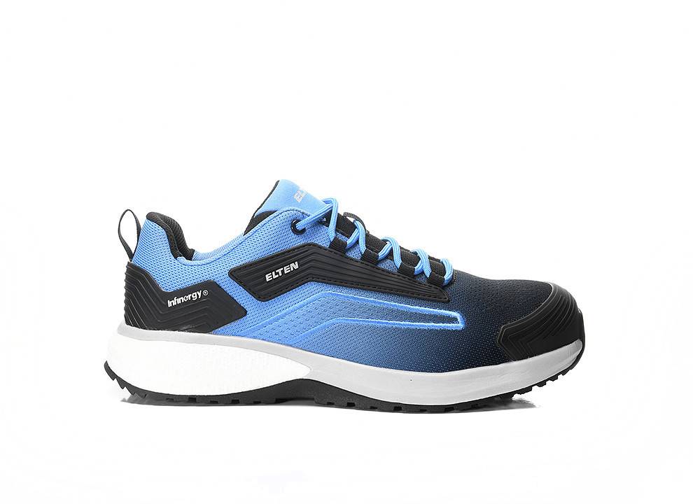 Ein blauer und schwarzer Sportschuh mit weißer Sohle, mit einem schlanken Design mit Schnürsenkeln und Branding auf der Seite.