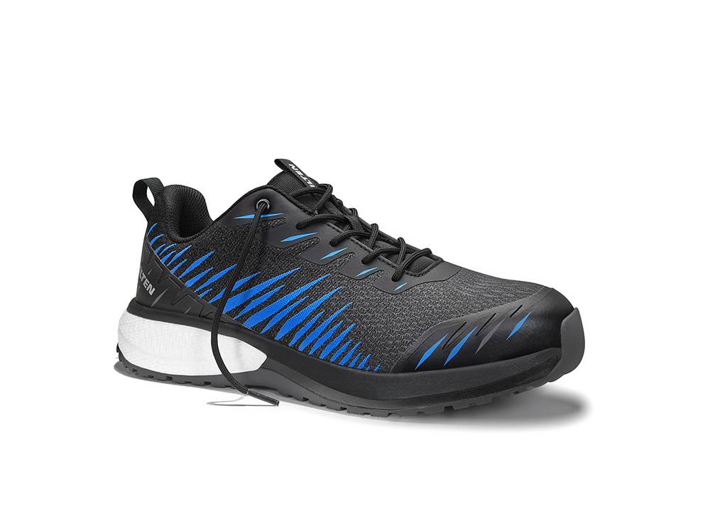 Ein schwarzer und blauer Sportschuh mit strukturierter Sohle, mit elegantem Design und moderner Gestaltung, auf weißem Hintergrund dargestellt.