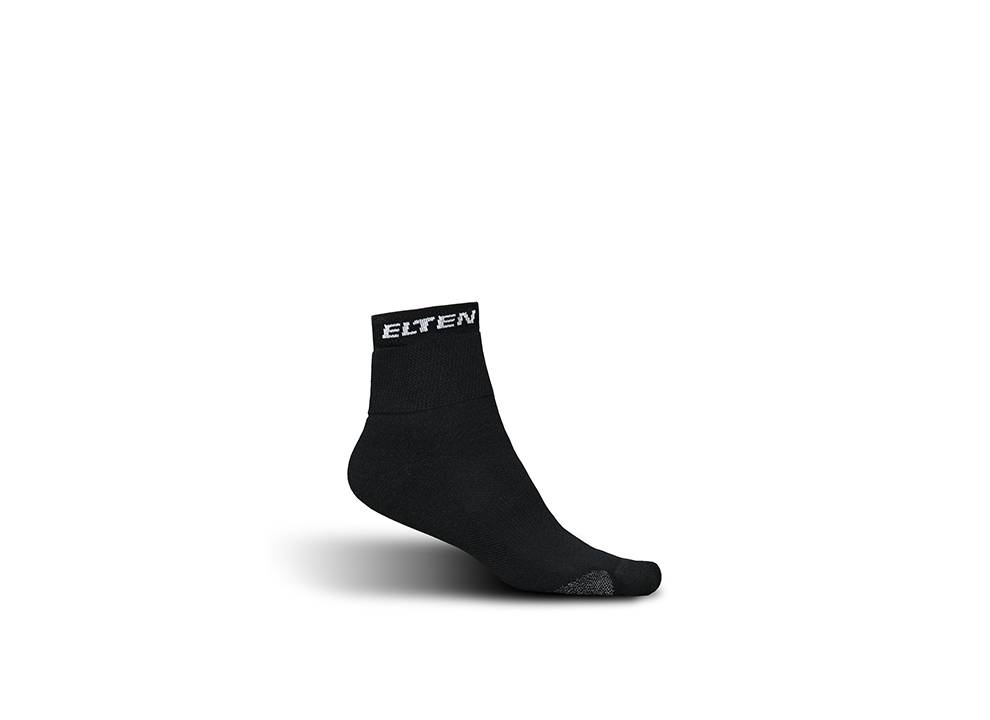 Eine schwarze Socke mit dem Markennamen „Elten