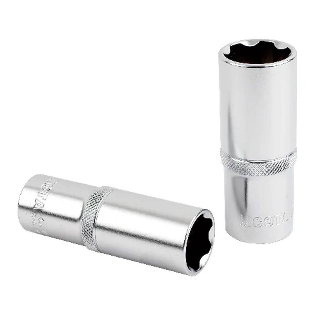 Zwei glänzende, metallische Steckschlüssel: einer steht aufrecht und einer liegt flach, wobei der Markenname UGOTA auf der Seite angebracht ist.