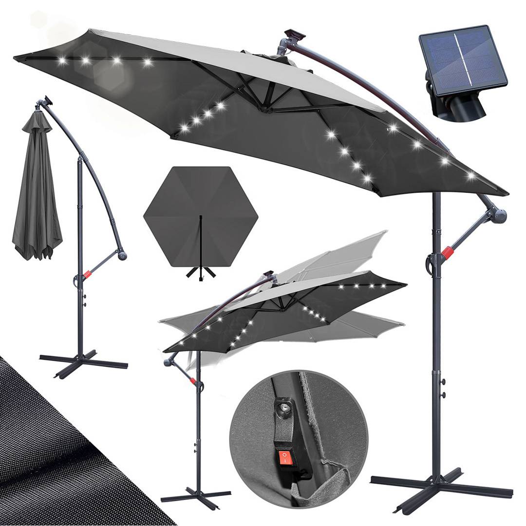 Großer grauer Terrassenschirm mit LED-Leuchten an den Rippen, Solarpanel zum Aufladen und neigbarem Ständer. Zeigt Nahaufnahme der Stoffstruktur und des Schalters.