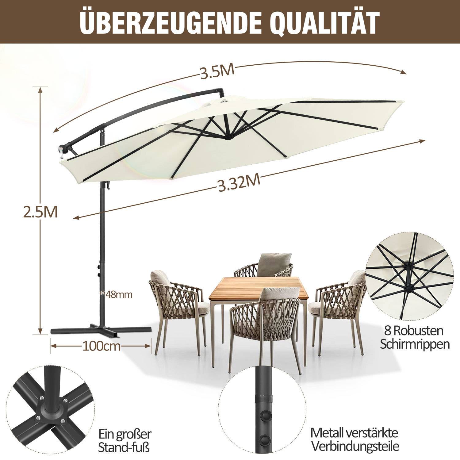 Großer Außenschirm mit Ständer bedeckt ein Esszimmerset. Abmessungen: 3,5 m breit, 2,5 m hoch. Verfügt über robuste Speichen und verstärkte Gelenke.