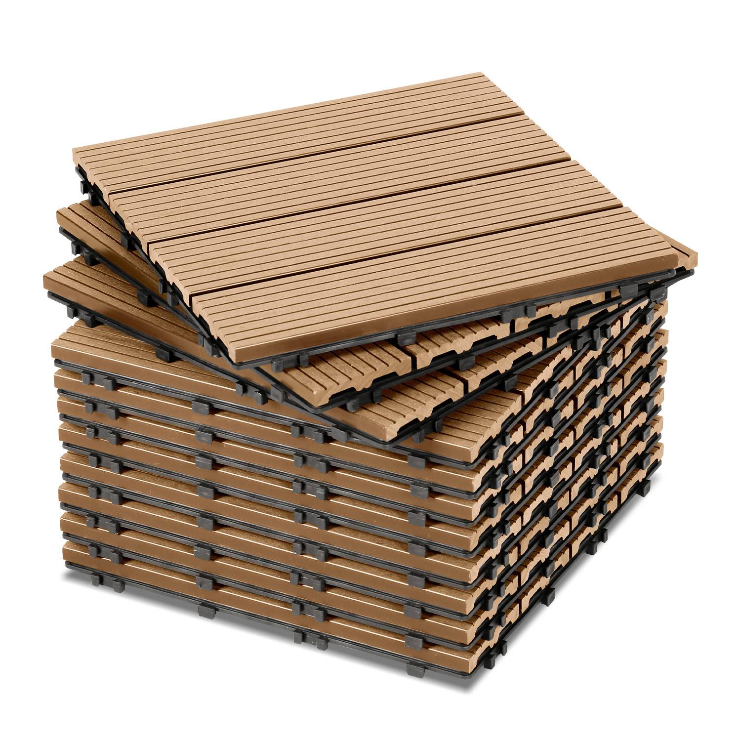 Ein Stapel verschachtelter Holzfußbodenfliesen mit braunen Latten und schwarzen Unterseiten, ordentlich angeordnet zur Verwendung im Außenbereich oder zur Verlegung von Terrassendielen.