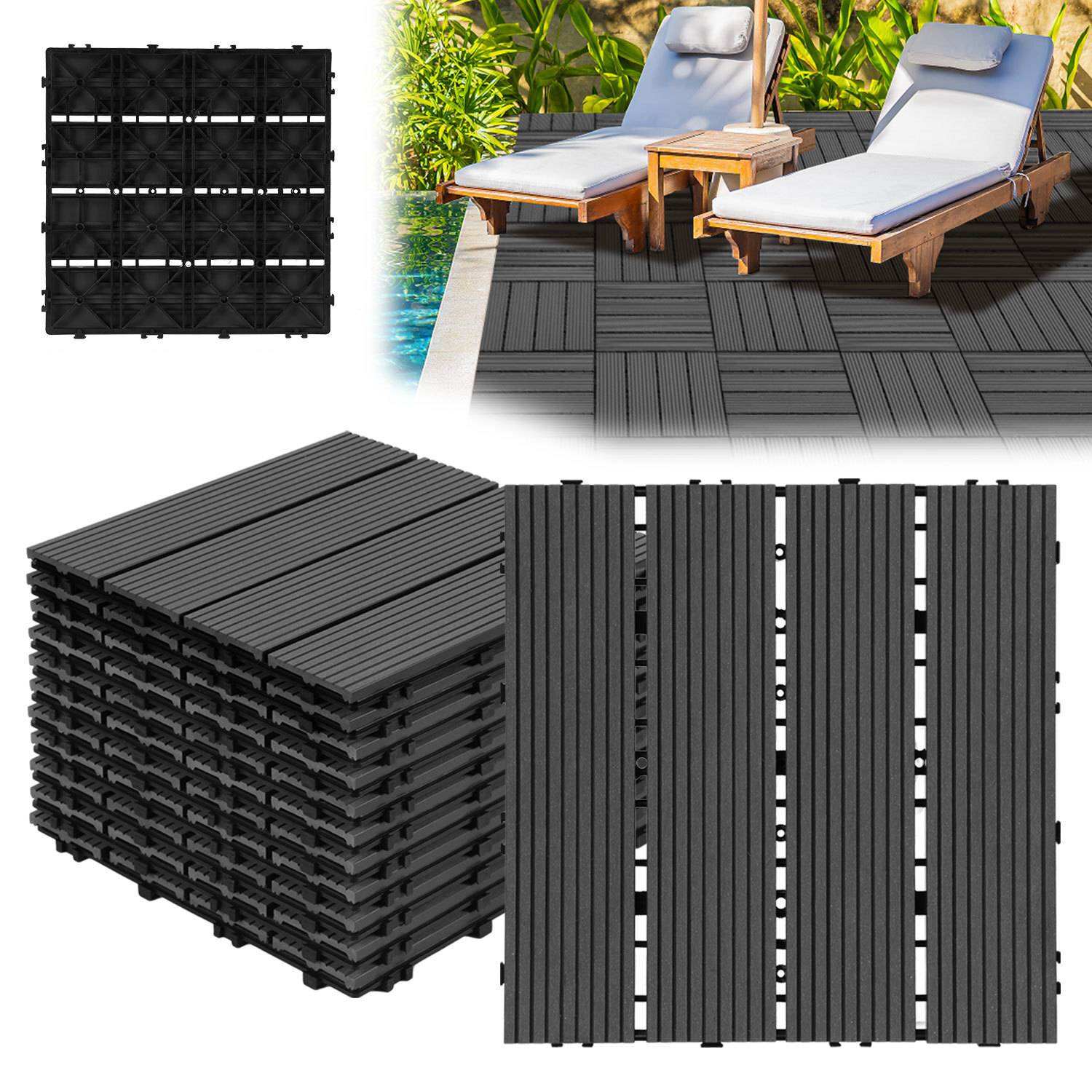 Zwei hölzerne Liegestühle mit Kissen stehen auf einer Pooldeck-Terrasse, hervorgehoben durch modulare, ineinander greifende schwarze Fliesen, die den Boden bilden.